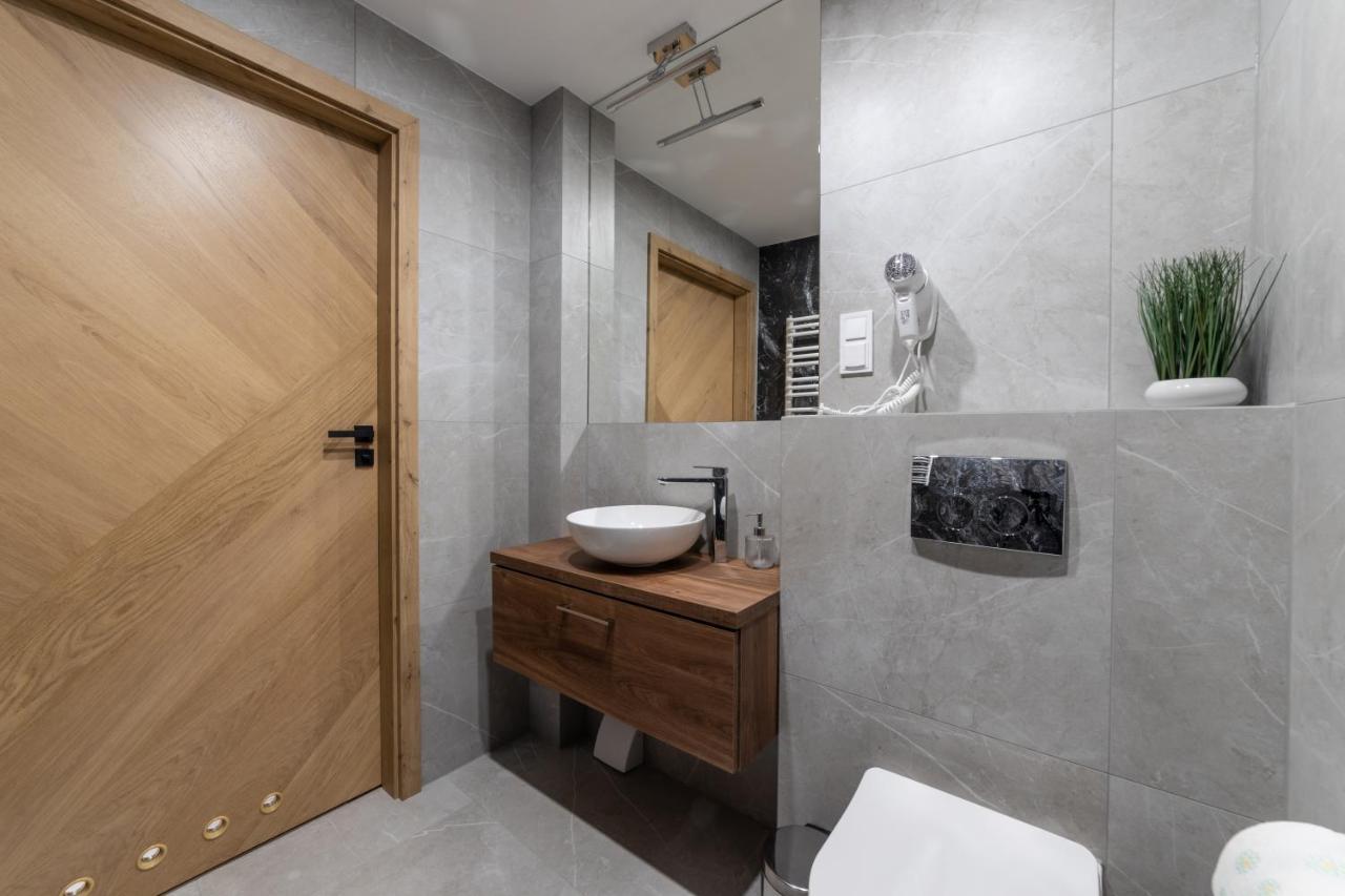 Milu Apartments Sebastiana Krasków Eksteriør bilde