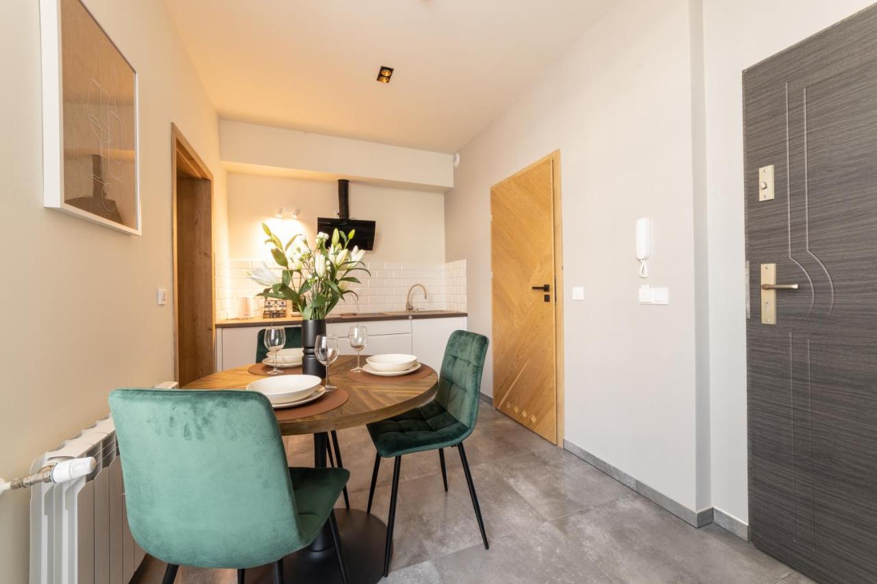 Milu Apartments Sebastiana Krasków Eksteriør bilde